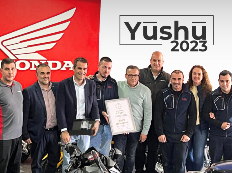 Motorcycle Center Europe en Badajoz Premio Yushu a mejor concesionario Honda de Espaa